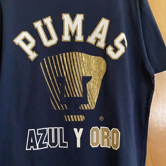 3/$20 Pumas Soccer Team T-shirt - Picture 4 of 8